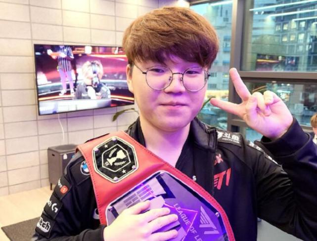 球的代表人 球的代表人